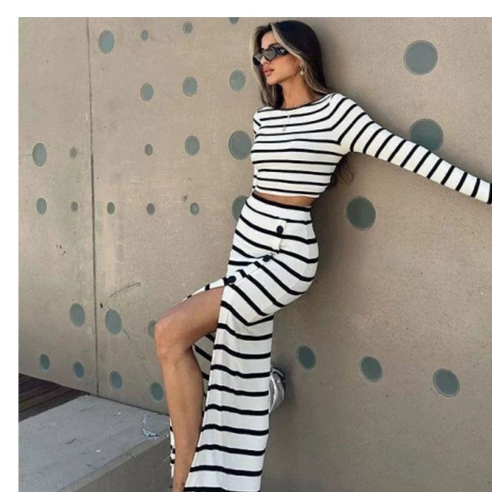 Forever 21 Classic Black and White Striped Long-Sleeve Crop Top Button Skirt Set
